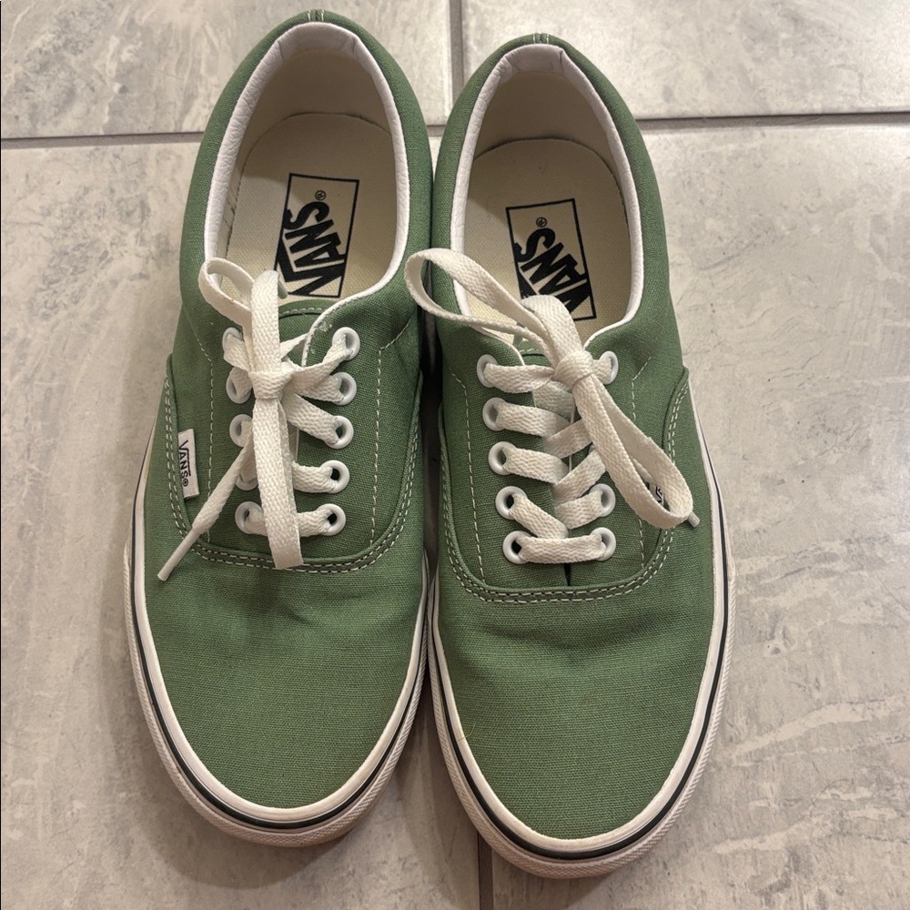 Vans Classic Green and White Sneakers Men’s 7/Womens 8.5